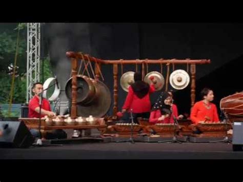  “Harmony in Rhythm: An Exploration of Malaysian Musical Heritage” A Rhythmic Journey Through Time and Tradition